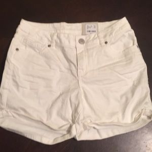 Women’s White shorts